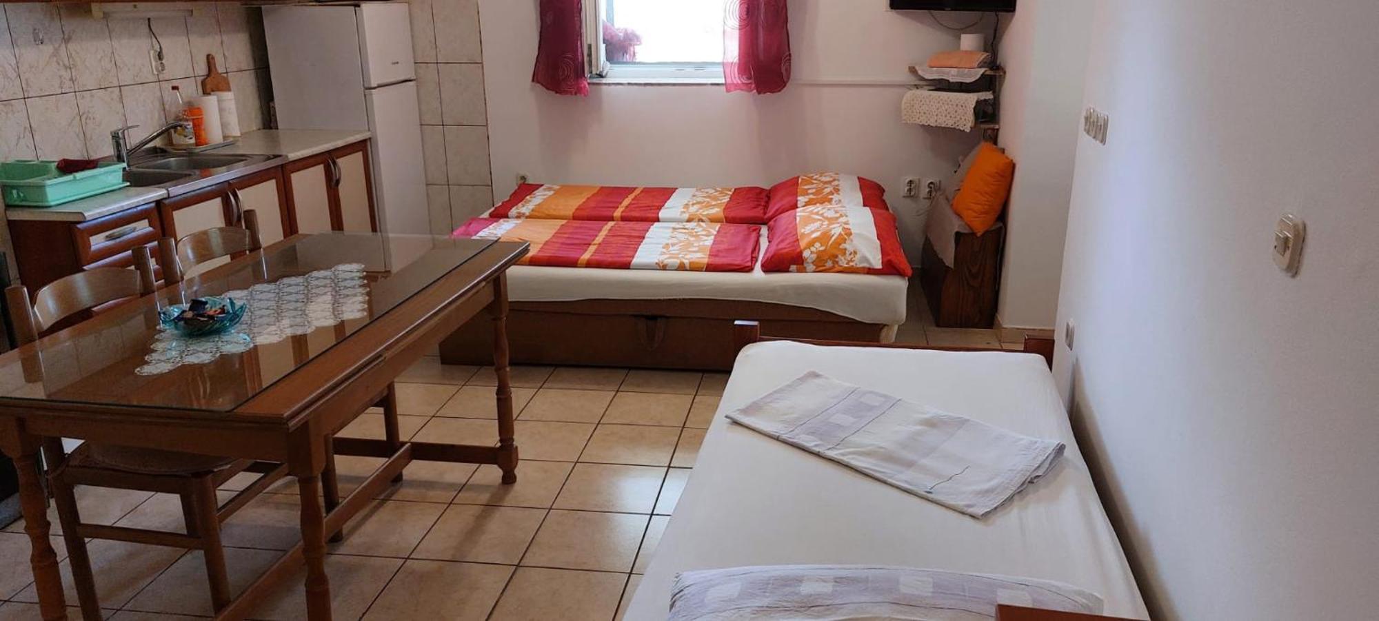 Apartments Cvitini Dvori Garjak Vrlika Buitenkant foto
