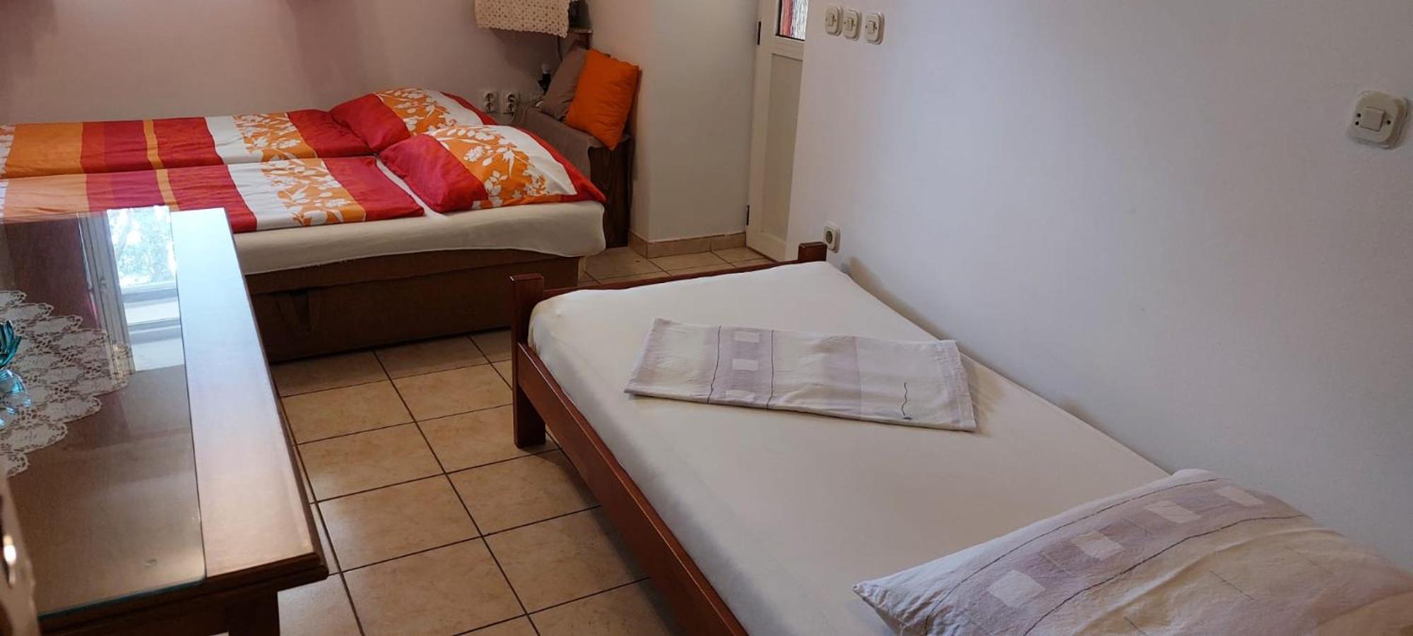 Apartments Cvitini Dvori Garjak Vrlika Buitenkant foto