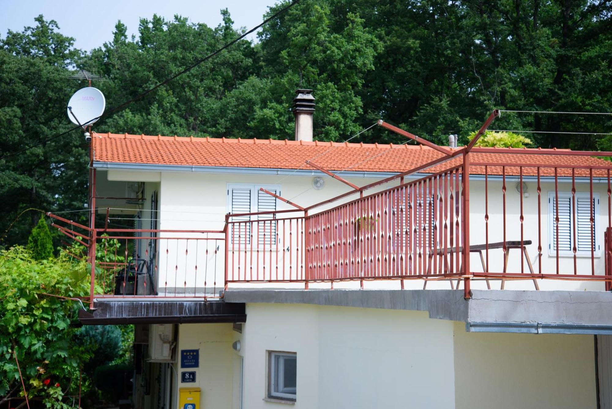 Apartments Cvitini Dvori Garjak Vrlika Buitenkant foto