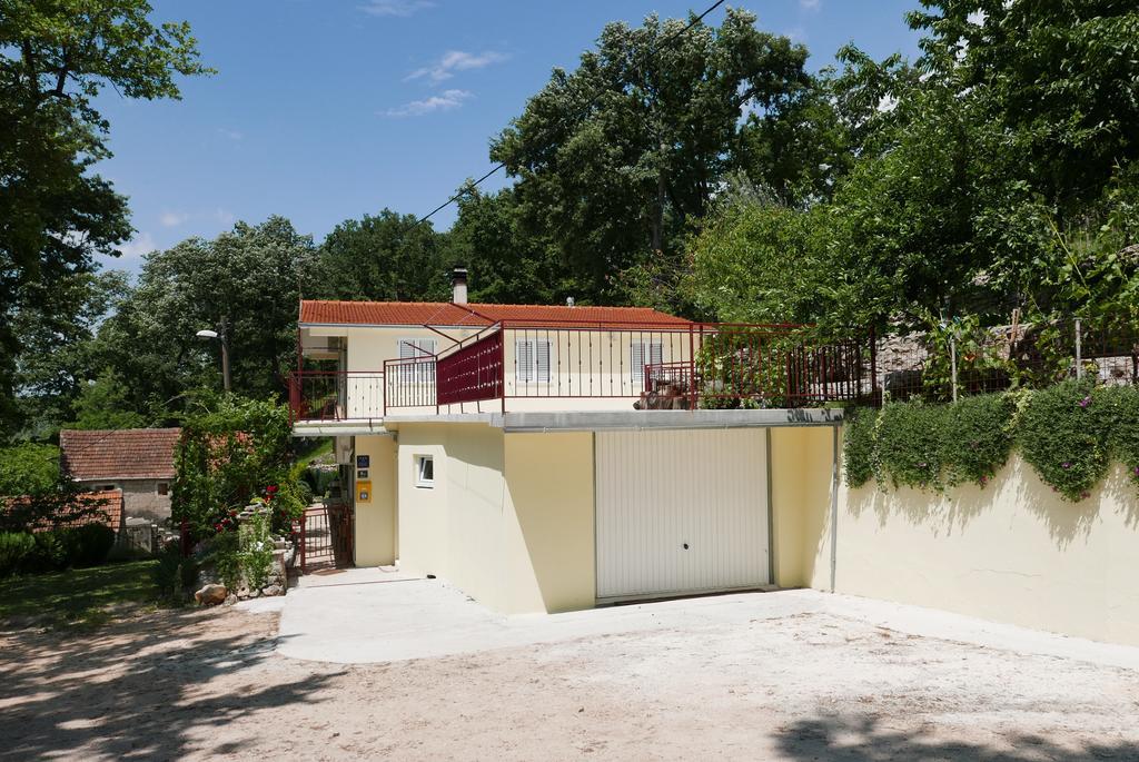Apartments Cvitini Dvori Garjak Vrlika Buitenkant foto